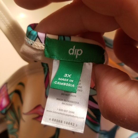 Ladies one piece swim suit with molded bra cups - Picture 5 of 5